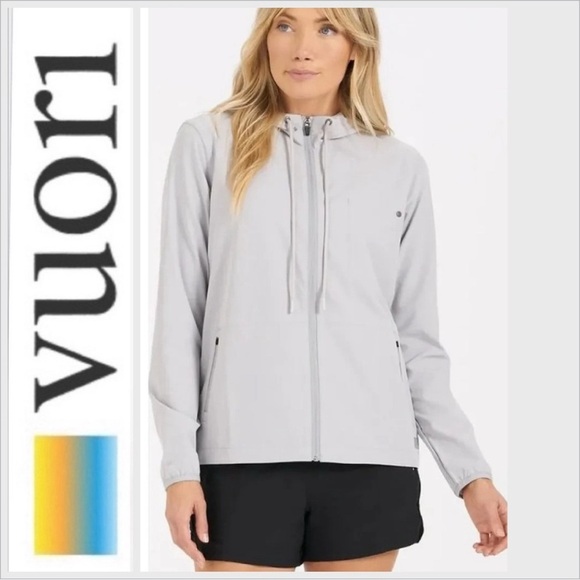 Vuori Jackets & Blazers - Vuori Womens Outdoor Trainer Shell platinum L